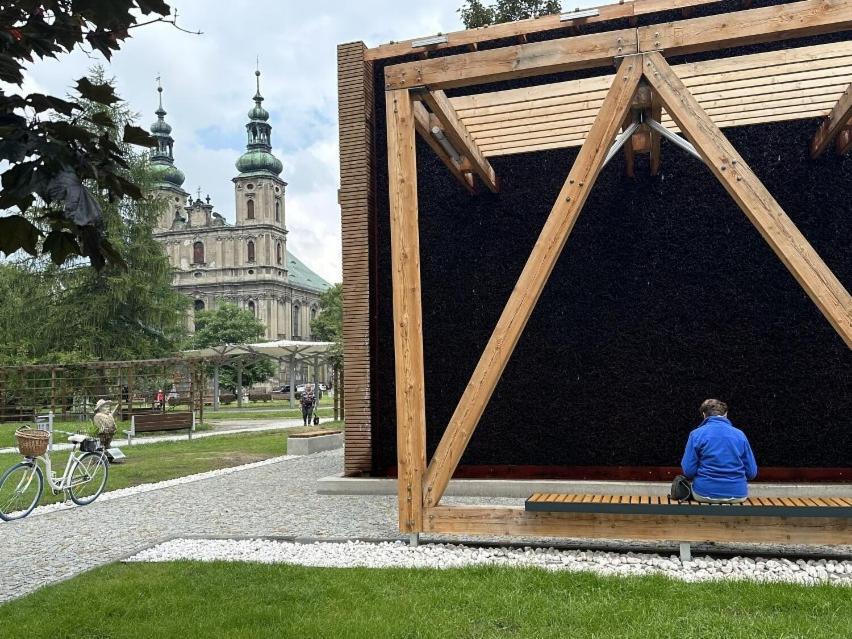 Diecezjalny Dom Formacyjny Lägenhet Nysa Exteriör bild
