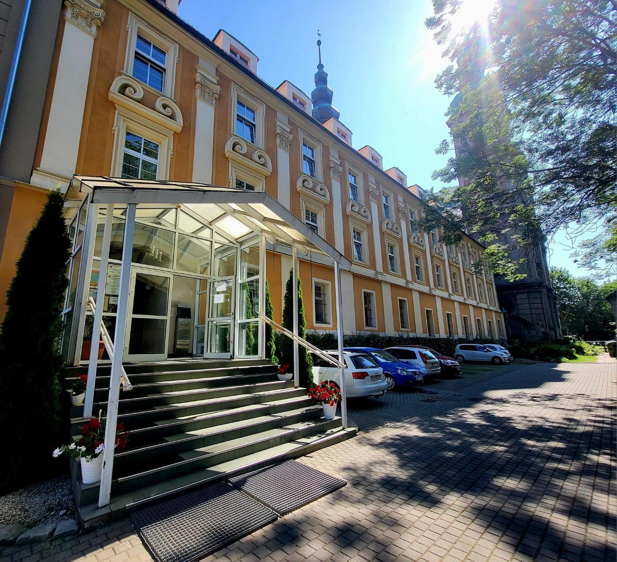 Diecezjalny Dom Formacyjny Lägenhet Nysa Exteriör bild